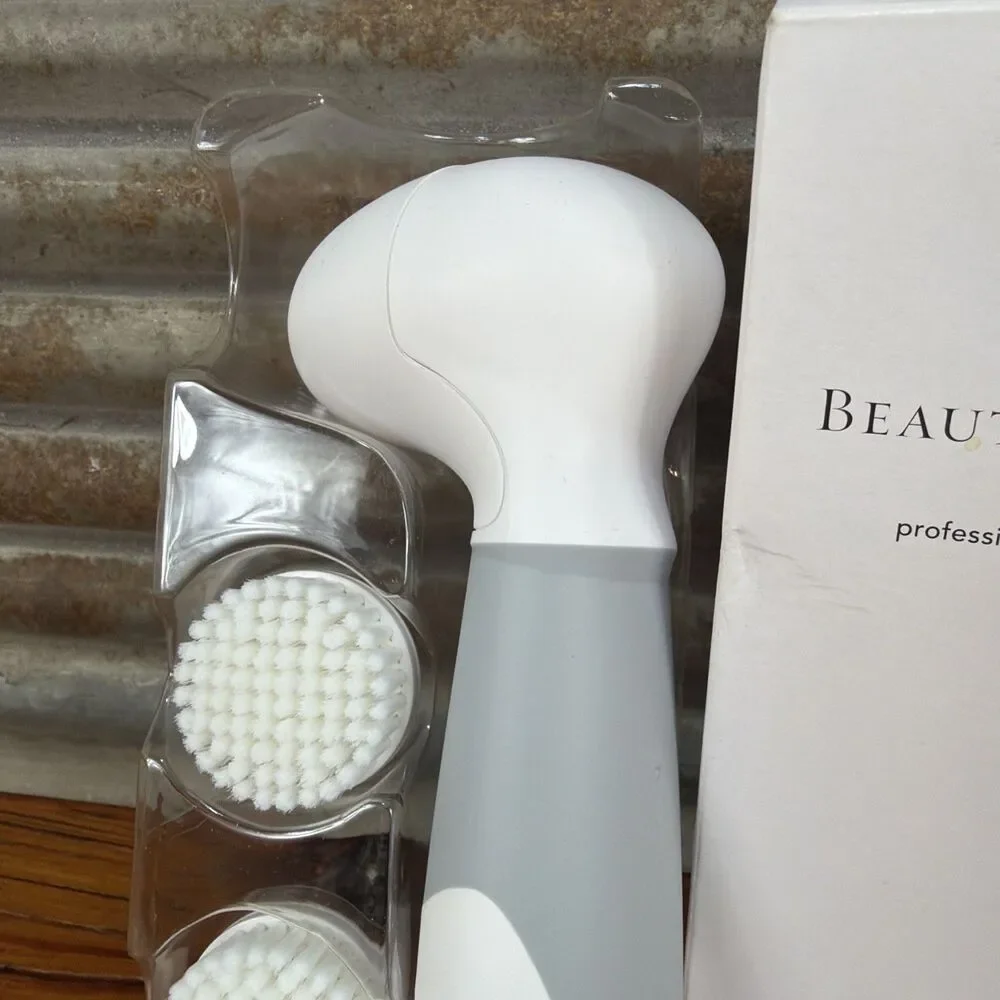 BeautiControl Professional Skin Care Tool Exfoliating Buffer with Brush Set